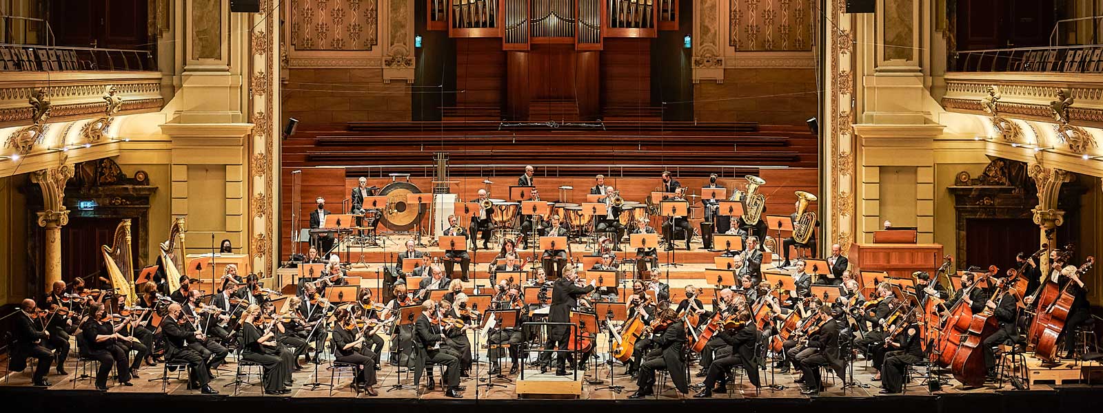 Das Sinfonieorchester Wuppertal beim Antrittskonzert von Patrick Hahn | Foto © Uwe Schinkel