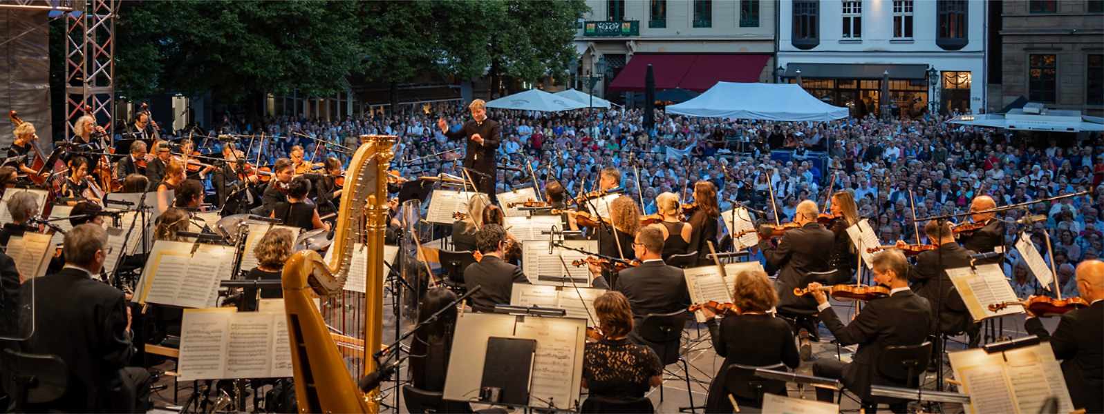 Open Air auf dem Laurentiusplatz